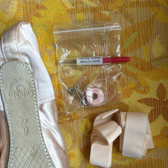Grishko New Pink Pointe Ballet Shoes - Picture 4 of 16